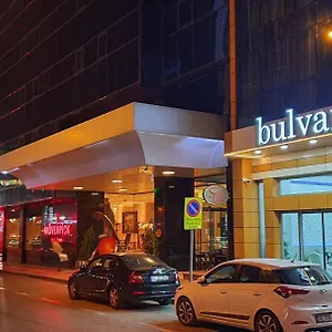 Bulvar Smirne