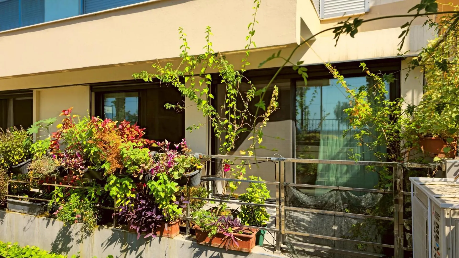 アパート Elegant & Cozy Retreat Home, City Center Gem By The Seaside, Steps From The Tram イズミル