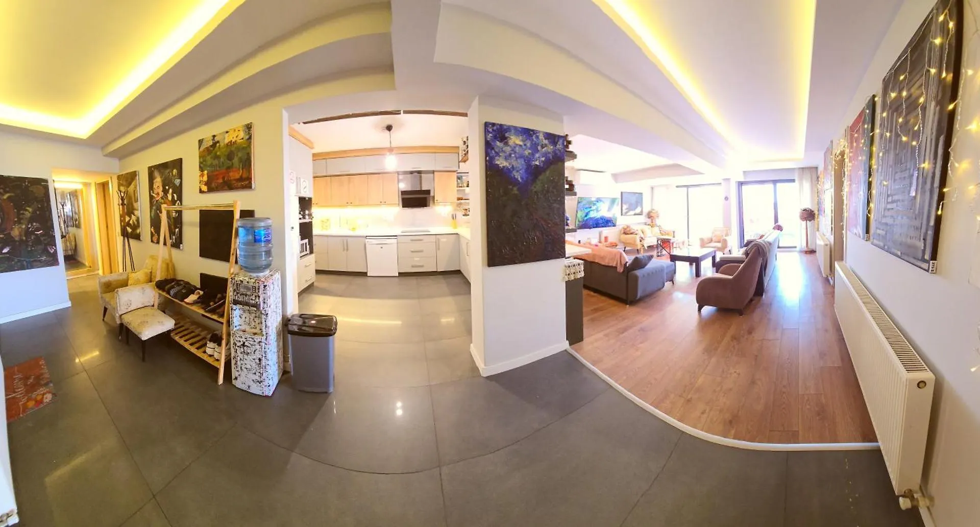Elegant & Cozy Retreat Home, City Center Gem By The Seaside, Steps From The Tram Izmir 0*,