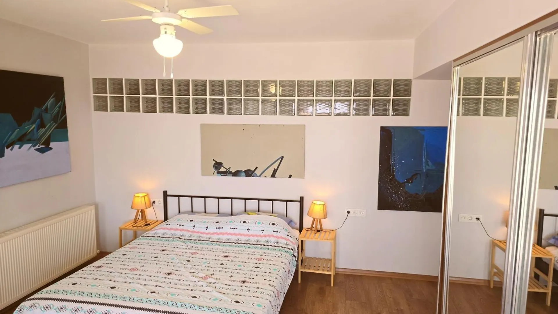 Elegant & Cozy Retreat Home, City Center Gem By The Seaside, Steps From The Tram イズミル 0*,  トルコ