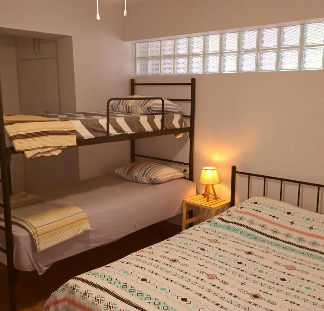 アパート Elegant & Cozy Retreat Home, City Center Gem By The Seaside, Steps From The Tram イズミル